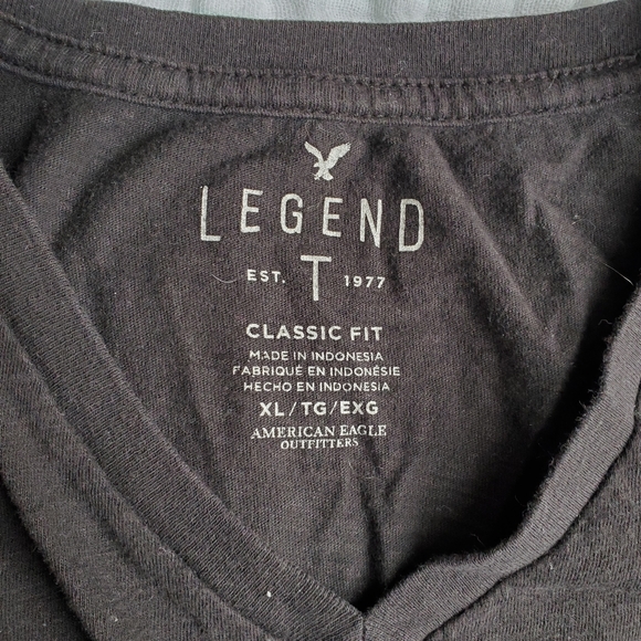 American Eagle Vneck Tshirt - Picture 2 of 3